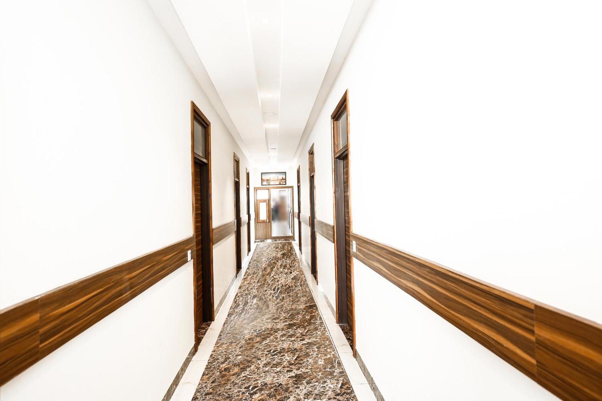 Hotel Woodcrest By Sidham Group !! Comfortable And Peaceful Stay !! Top Rated !! Preferred Hotel Chain Zirakpur Экстерьер фото